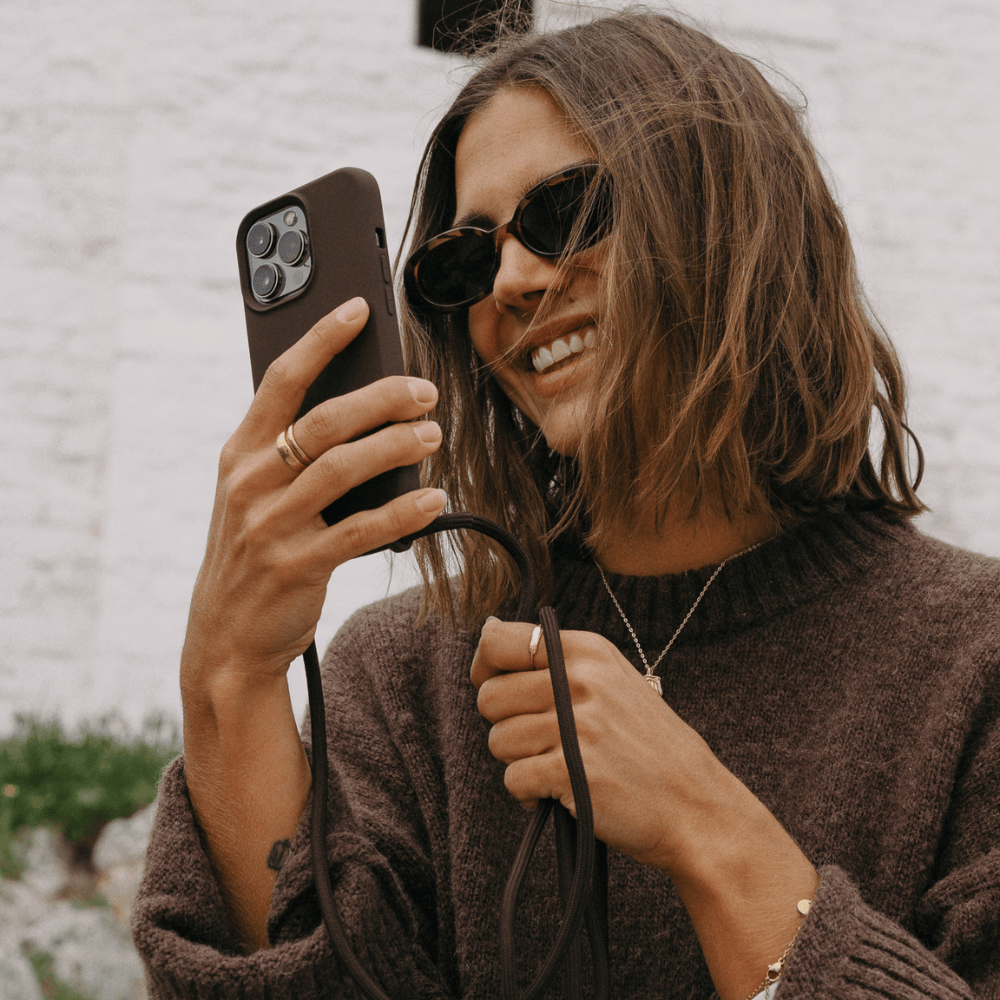 Capinha com Cordinha - Odara | Marrom Café - Cases Papaya